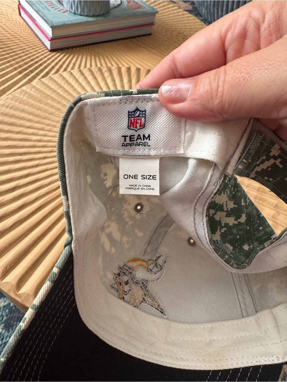 Minnesota Vikings Salute to Service Adjustable Hat Hardly Worn - Picture 7 of 8